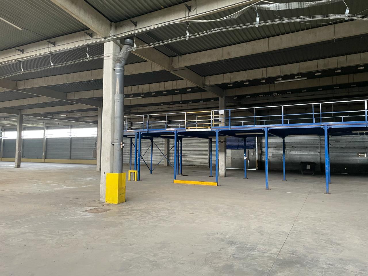Local d'activité Carbon-Blanc 3022m² Location local d'activité Carbon-Blanc Gironde OLACT2530369 6